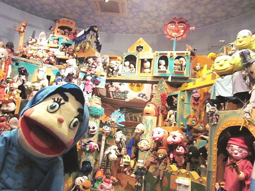 人形劇場、人形劇ミュージアムの運営
